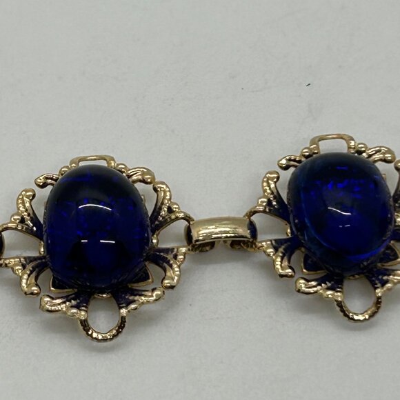 Vintage Gold Tone Bracelet Cobalt Blue Acrylic Cabochon Floral Filigree Design - Picture 16 of 16